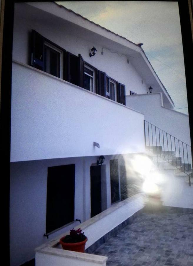 Maria Turistico Apartment Fiumicino Bagian luar foto